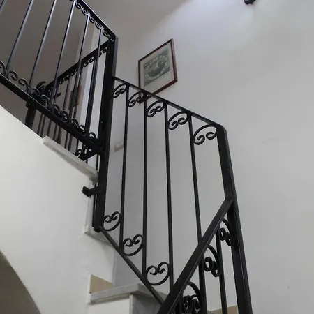 Sardinian Gallery Seminario Bed & Breakfast 3*