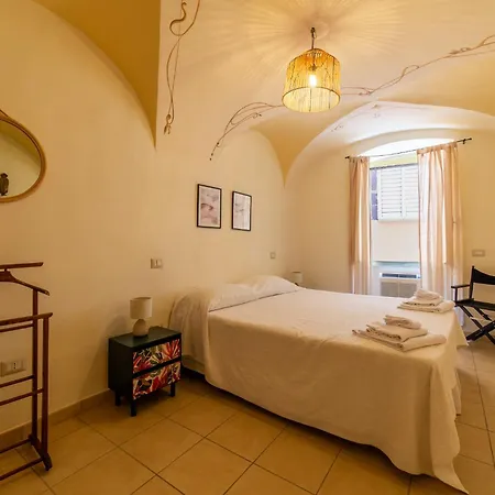 Sardinian Gallery Seminario - Panoramic Terrace Bed and breakfast Bosa
